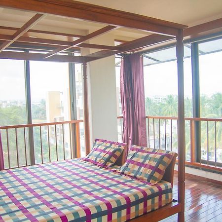 Gulmohar - Luxurious Penthouse Family Rooms コールハープル エクステリア 写真