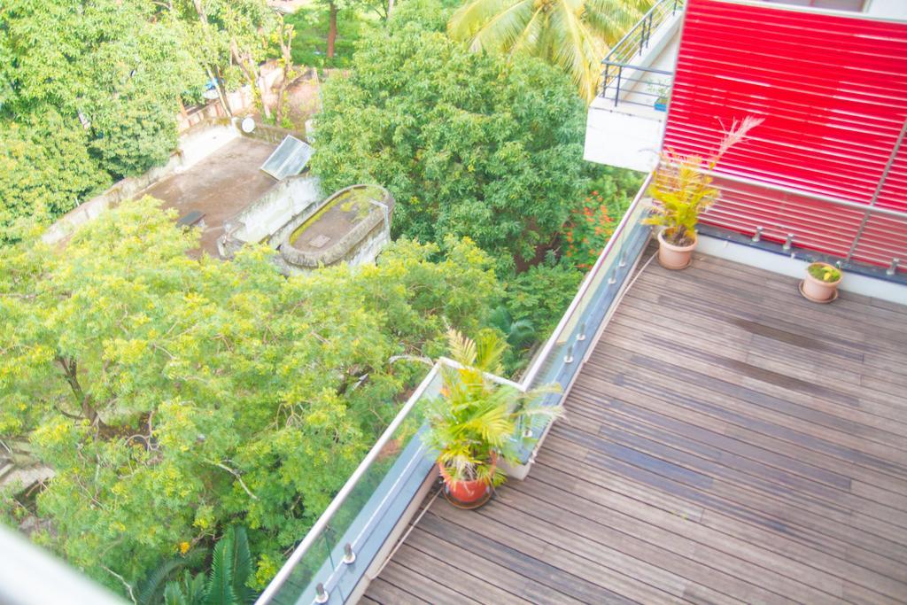 Gulmohar - Luxurious Penthouse Family Rooms コールハープル エクステリア 写真